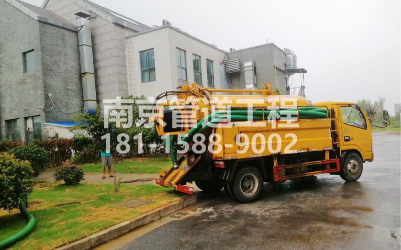 246艺苑小区化粪池清理