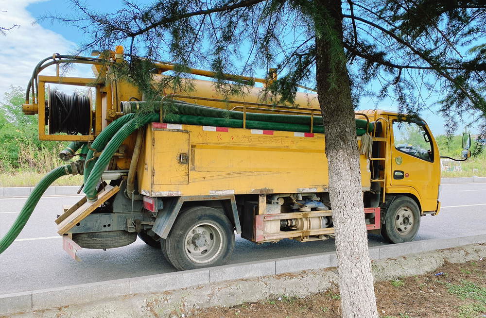 283艺苑清洗抽粪车